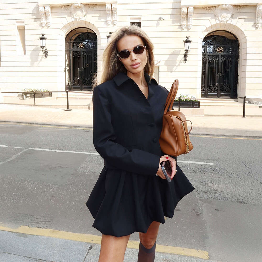 hoodie Mmwomen's Wear Collar Long Sleeved Short Skirt Spring , New Single Breasted Style Commuter Suit Set For Women jacket
