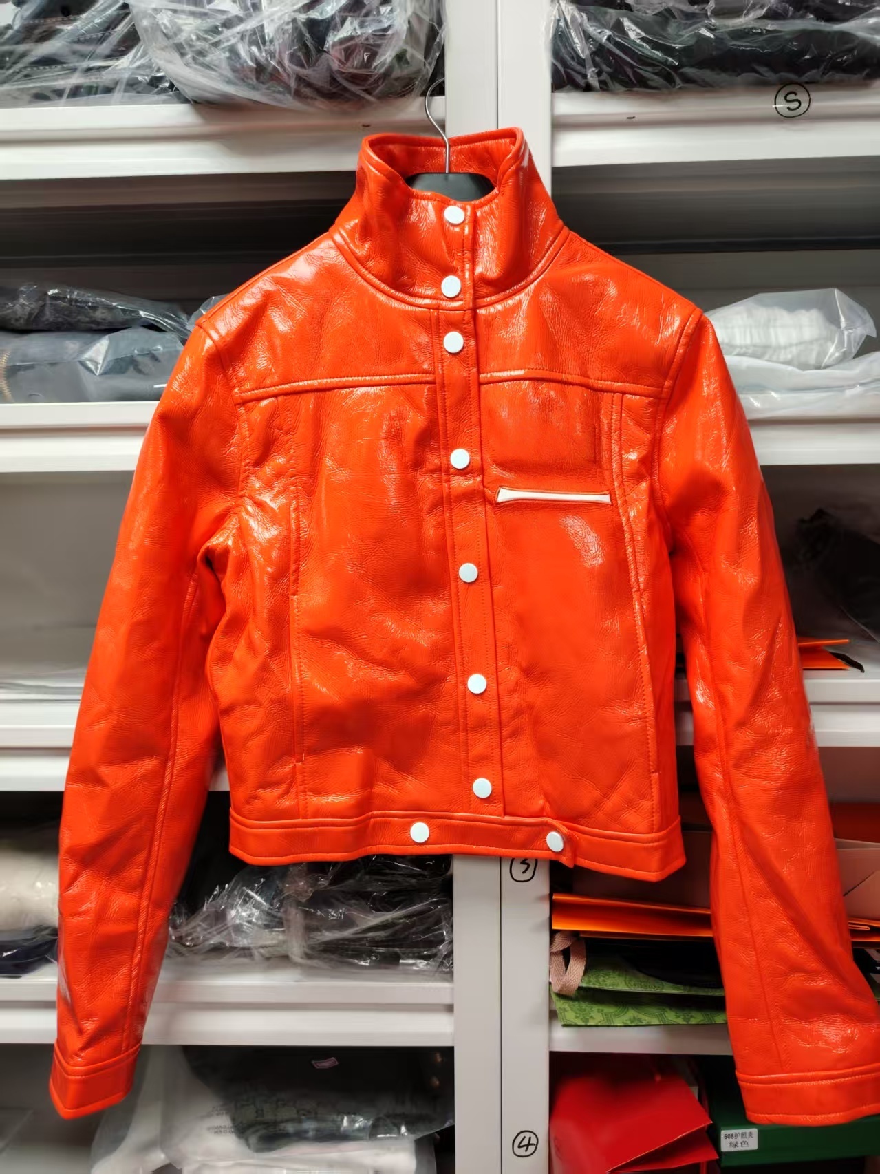 Designer Cour Shirt Woman High Quality Patent Leather Pu Trendy Shiny Slim Fit Long Sleeved Jacket veste jacket 70e courreged sun 7f1