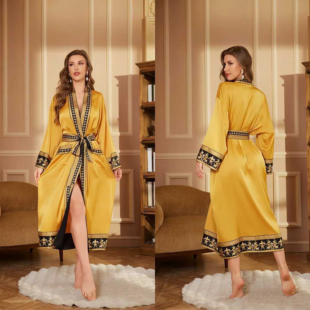 Newest Multi Colors Long Sleeved Robe Pajama Womens Spring and Autumn Long Style Fashionable Printing Luxury Bathrobe C251115