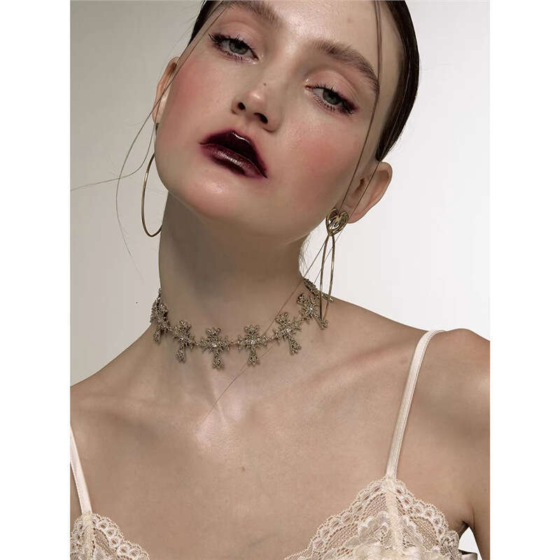 RORY collar collarbone chain Baroque style explosive flashing cross choker metal short neck strap