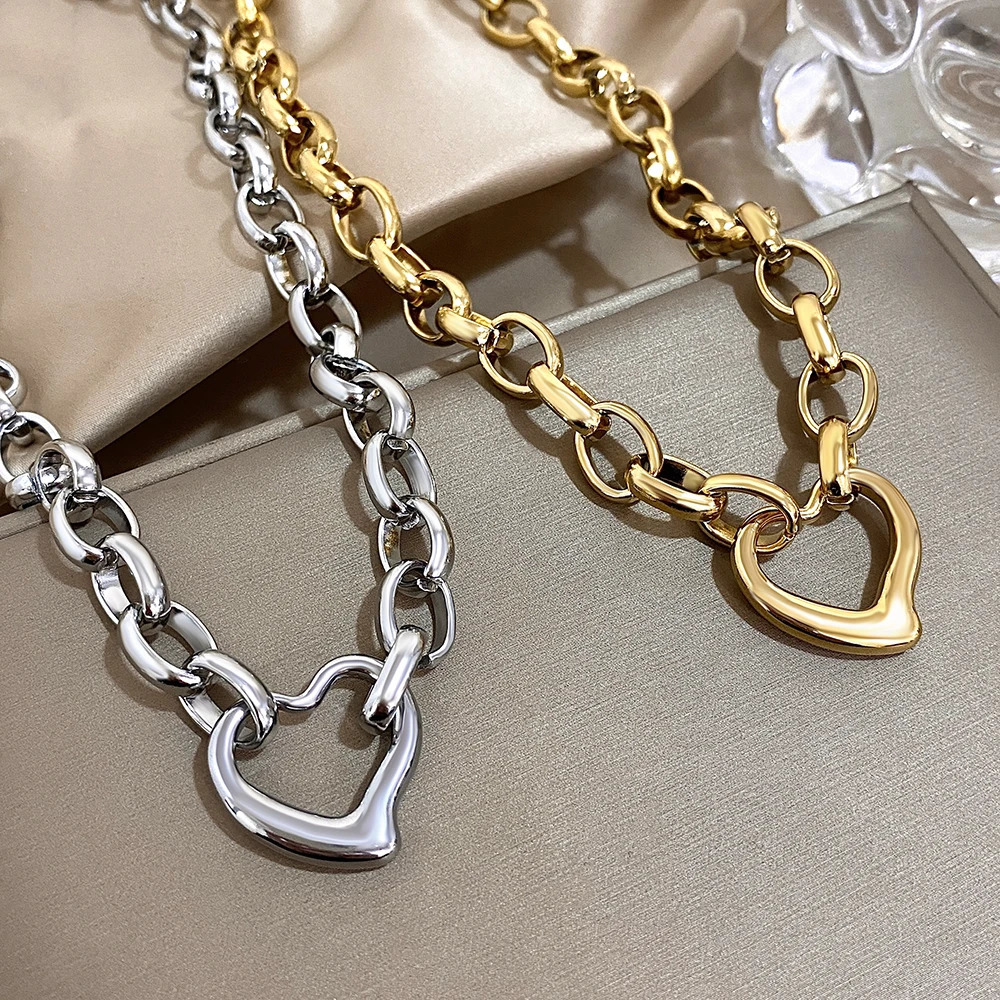 Gold stainless steel irregular hollow heart-shaped pendant necklace female trend metal thick chain sweater necklace jewelry 250408