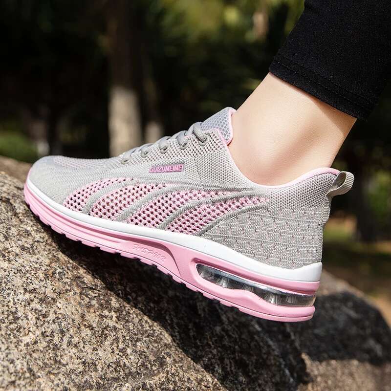 2025 New Women's Running Breathable Sneakers Designer Fashionable Outdoor Sports Lace up Training Shoes