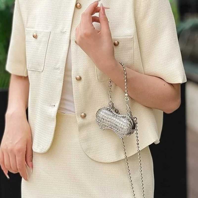 Luxury Diamond Inlay Peanut Shape Crystal Clutch Purse Stones Evening Wedding Party Shoulder Bag Handle Rhinestone Mini Handbags W251114