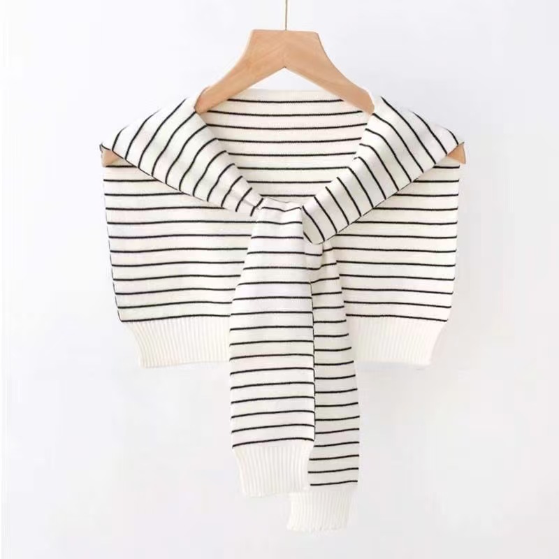K393 High-grade lady-style knitted small shawl for women, new summer product, fishtail pattern outer shawl, air-conditioning neck protection small sca