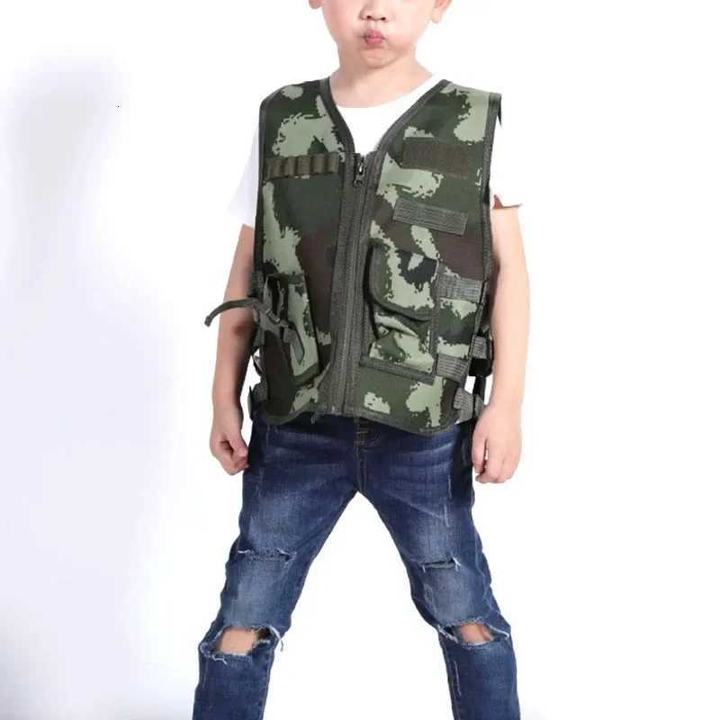 Fans Outdoor Children Tactical Vest Adjustable Camouflage CS Game Vest Kids Nylon Hunting Cosplay Sports Fishing CS Clothing New XJ251114