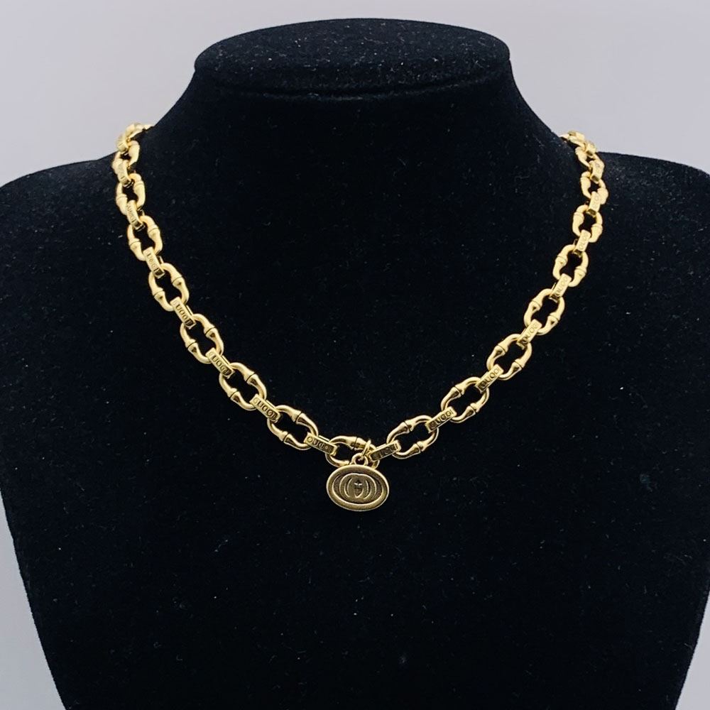 High End Bee Pendant Necklace Brass Copper Men Women's Classics Designer Letter Crystal Necklaces Chains Inaly Diamond Pearl Wedding Jewelry Love Gifts Wholesale