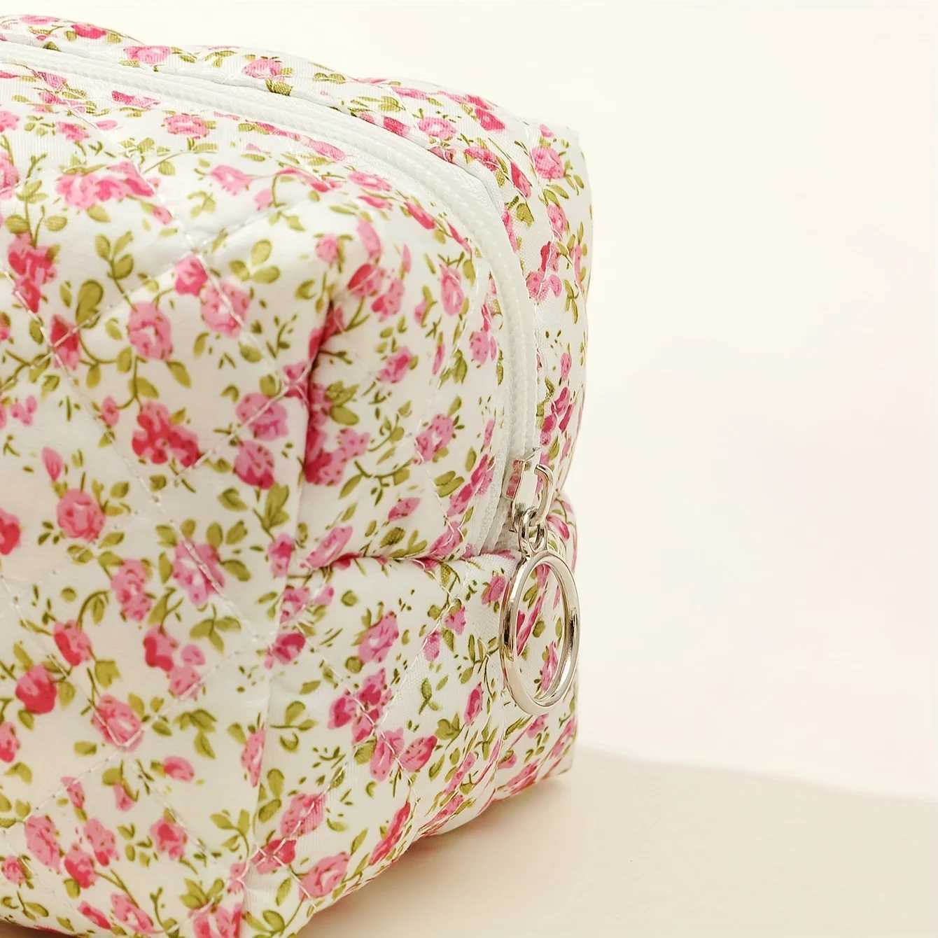 Matte makeup bag floral makeup bag fashionable and cute travel makeup bag organizer makeup brush storage bagXJ250415