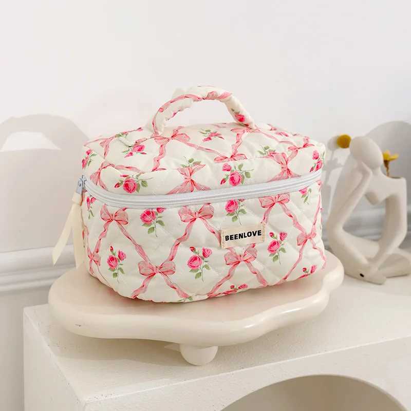 Cute bow blanket makeup bag womens zipper cosmetics organizer womens cloth bag portable womens toilet boxXJ250415