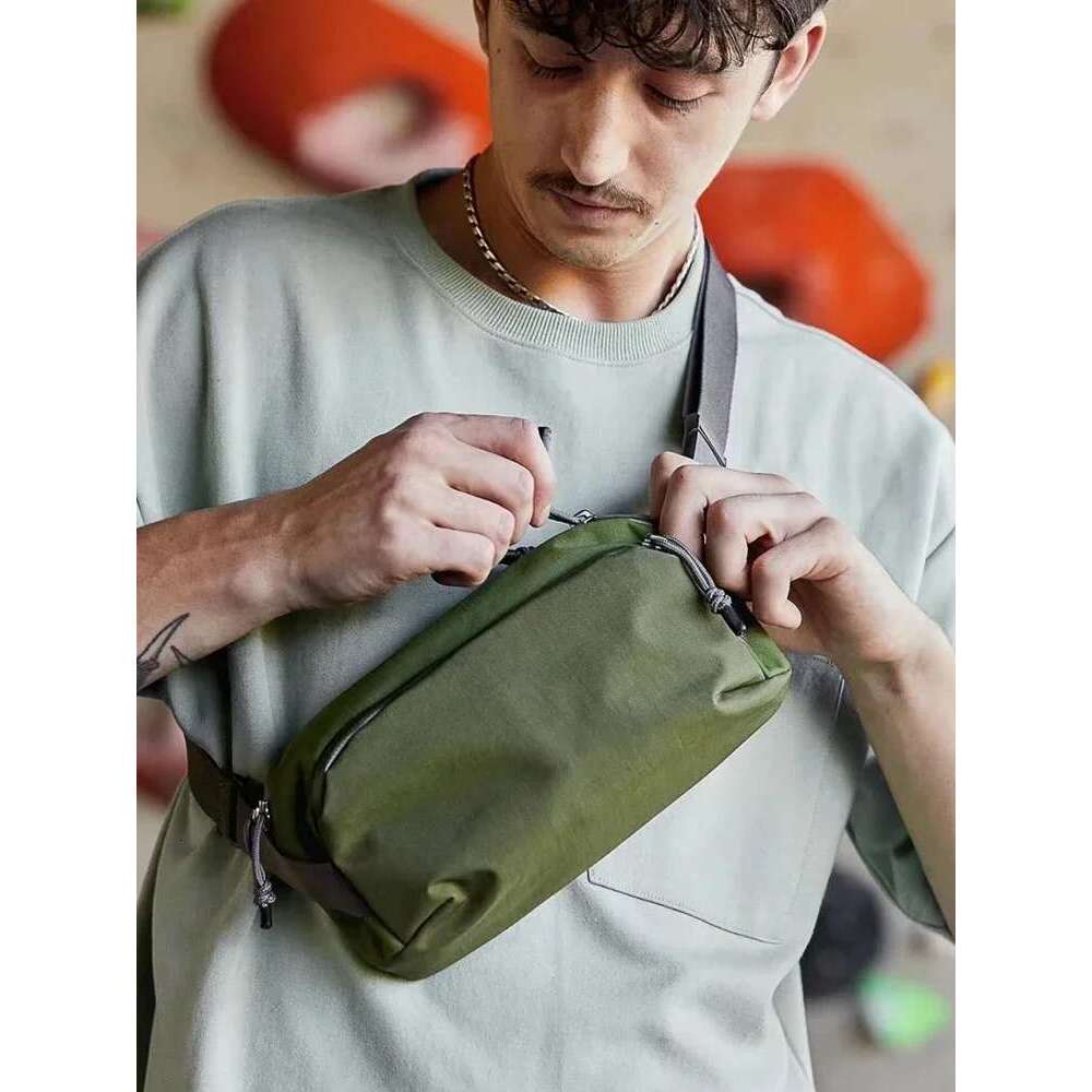 Bellroy Australian Venture Ready Sg 2.5L Explorer Chest Lightweight One New Shoulder Hot Motorcycle Bag Classic bags