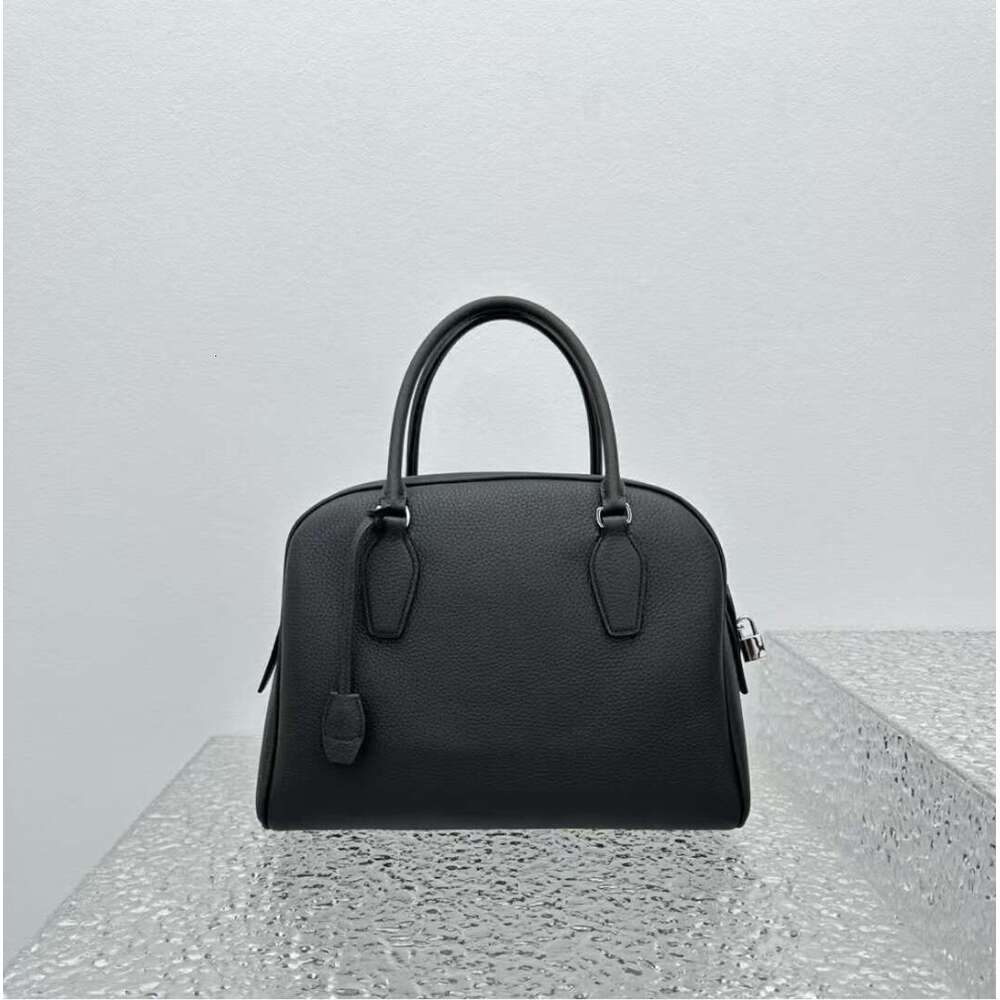 Mm Women's Bags First Layer Cowhide Minimalist Boston Bowling Tote High-End Leather Women's Bag, Large Capacity Pillow Bag