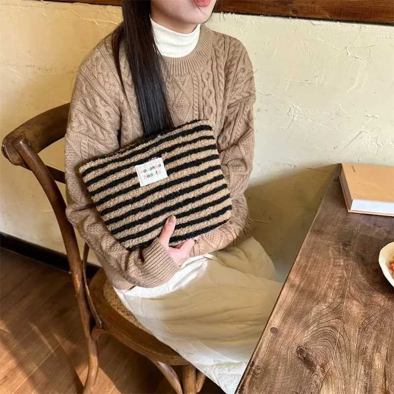 New color striped dot plush makeup bag large capacity makeup bag toilet bag travel outdoor makeup storageXJ250415