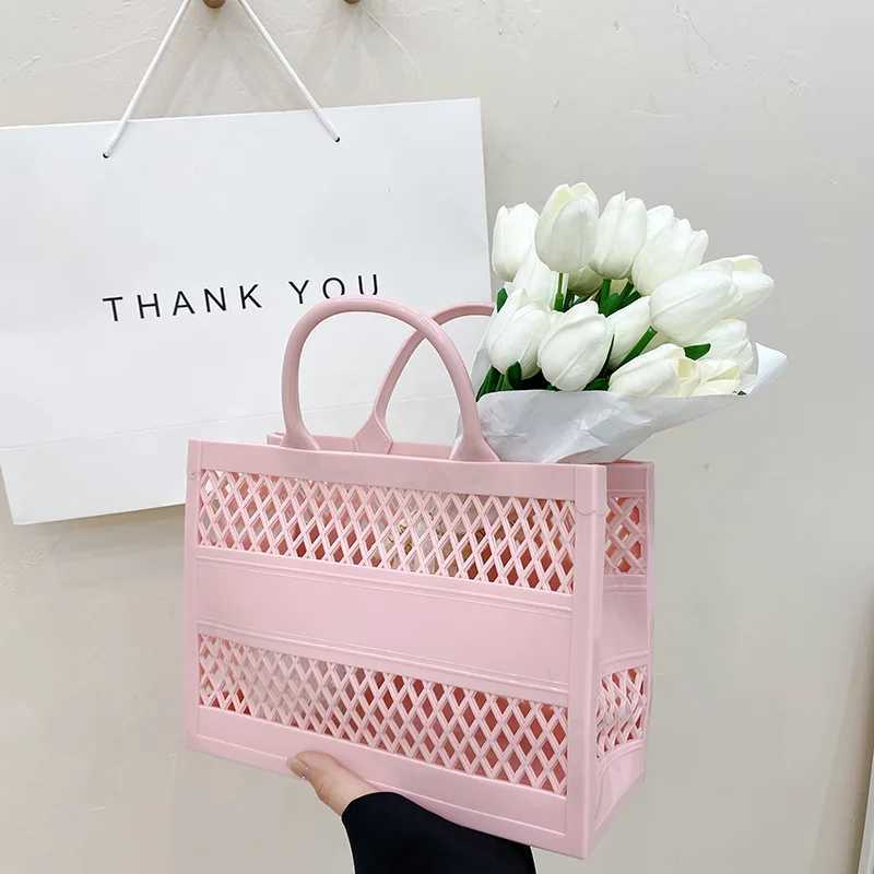 2024 Summer New Shopping Basket Handheld PVC Jelly Bag Large Capacity Storage Basket Candy Color Hollow W250415