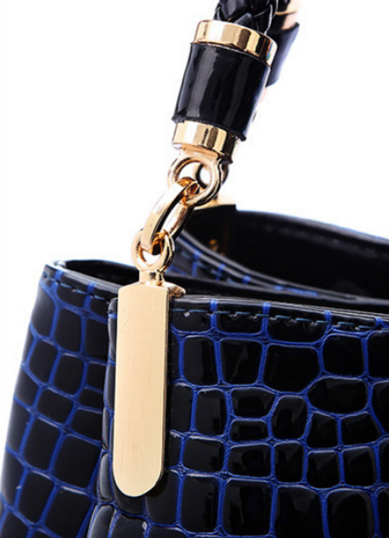 Fashion Trend Crocodile Pattern Portable Mature Temperament Handbag Women's Bag