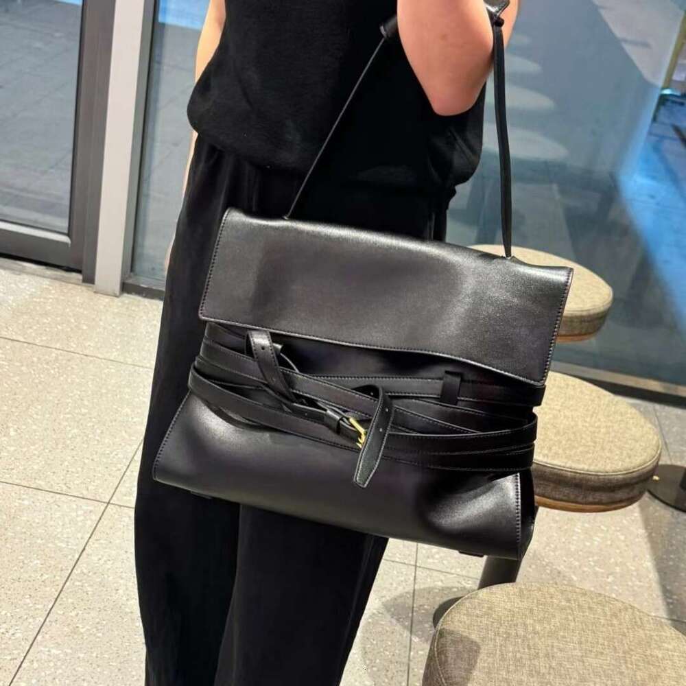 Mm Women's Bags Autumn/Winter New Celebrity Same Style Belt Strap One Shoulder Tote Leather Luxury Trendy Ins Women's Bag
