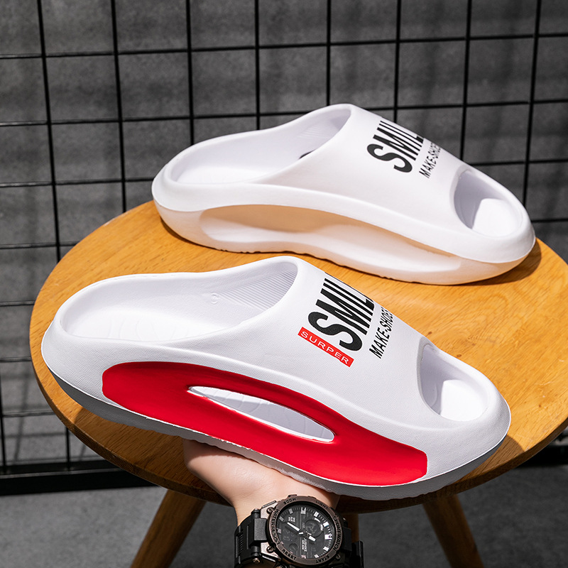 free shipping designer slippers 2025 new Men's outdoor flip-flops for wearing on the beach with anti-slip features trendy summer sandals fashiona