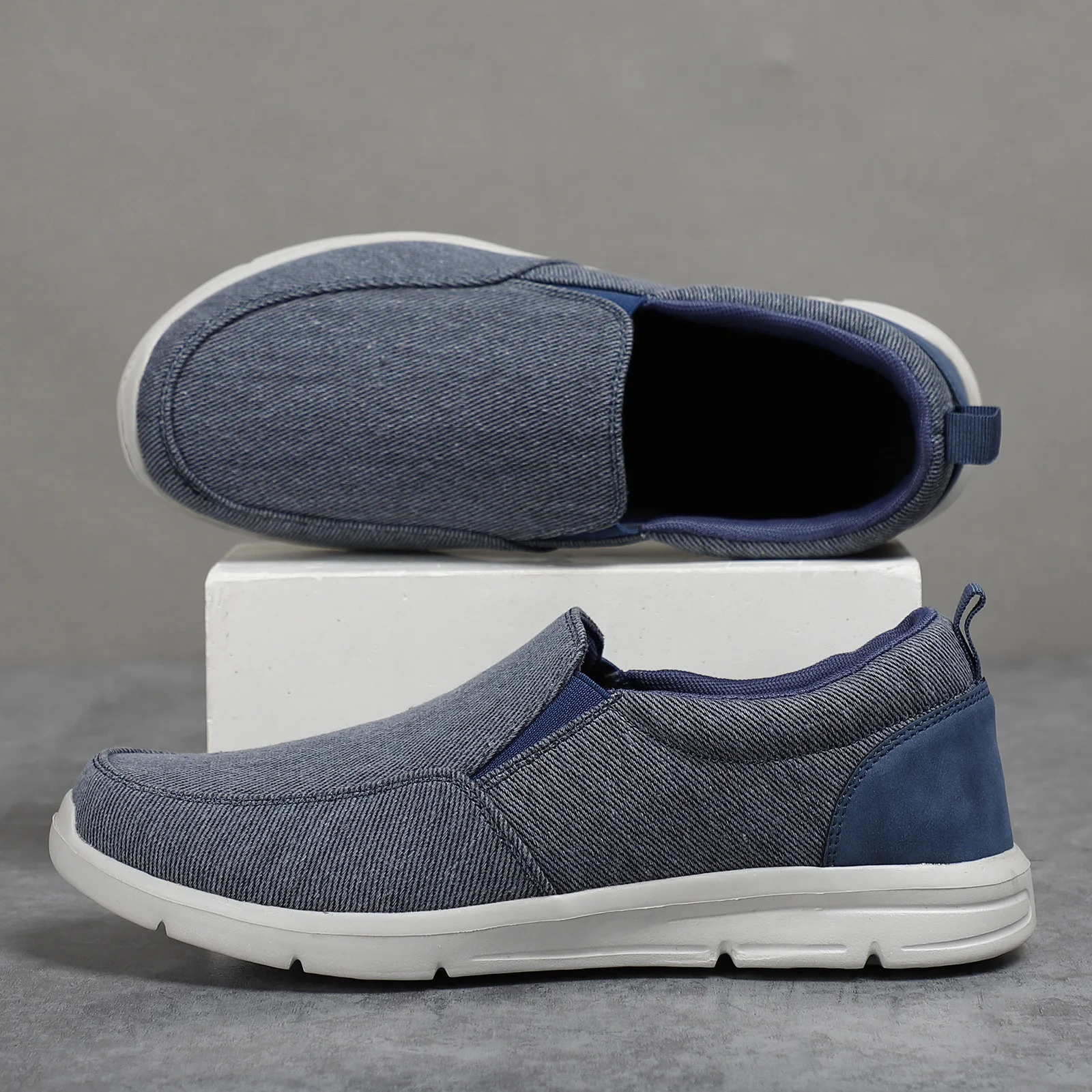 Mens shoes summer canvas shoes breathable and comfortable outdoor sliding walking sports shoes classic mens shoes 250411