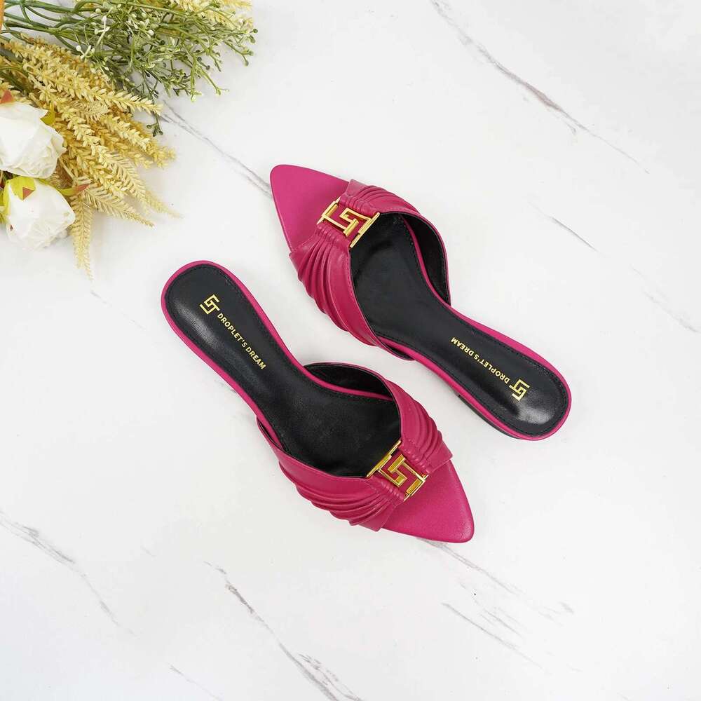 2024 Women's Summer New Pointed Fashion Non slip Leather Flat Bottom Outdoor Brand Slippers Large Size 34-44