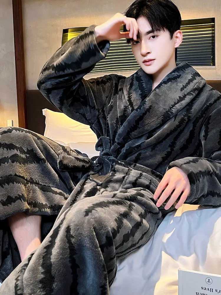 Zebra Stripes Robe for Men Sleepwear Belt Bathrobe Winter Night Wears Warm Fleece Pajama One Piece Nightgown Homewear 2024 New C251115