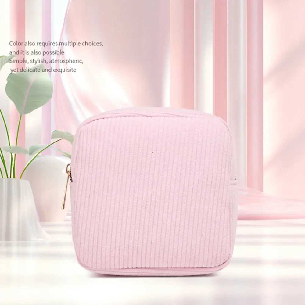 Ins fi Plush Mini Cosmetics Storage Bag for Women Portable Makeup Lipstick Sanitary Napkins Travel Organizers Small BagXJ250415