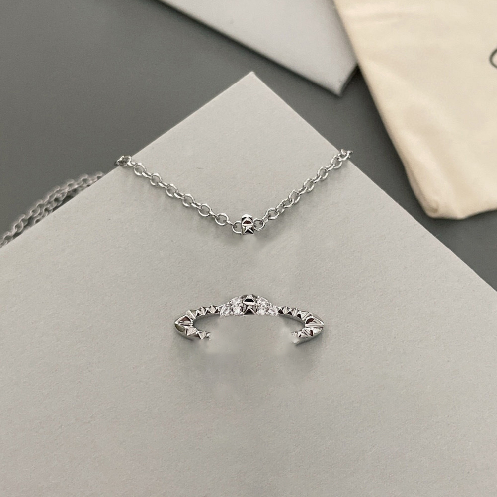 Designer Higher Version Necklace with Prismatic Rivets Punk Niche Design Multi-color Diamond Flat Prismatic Saturn Collarbone