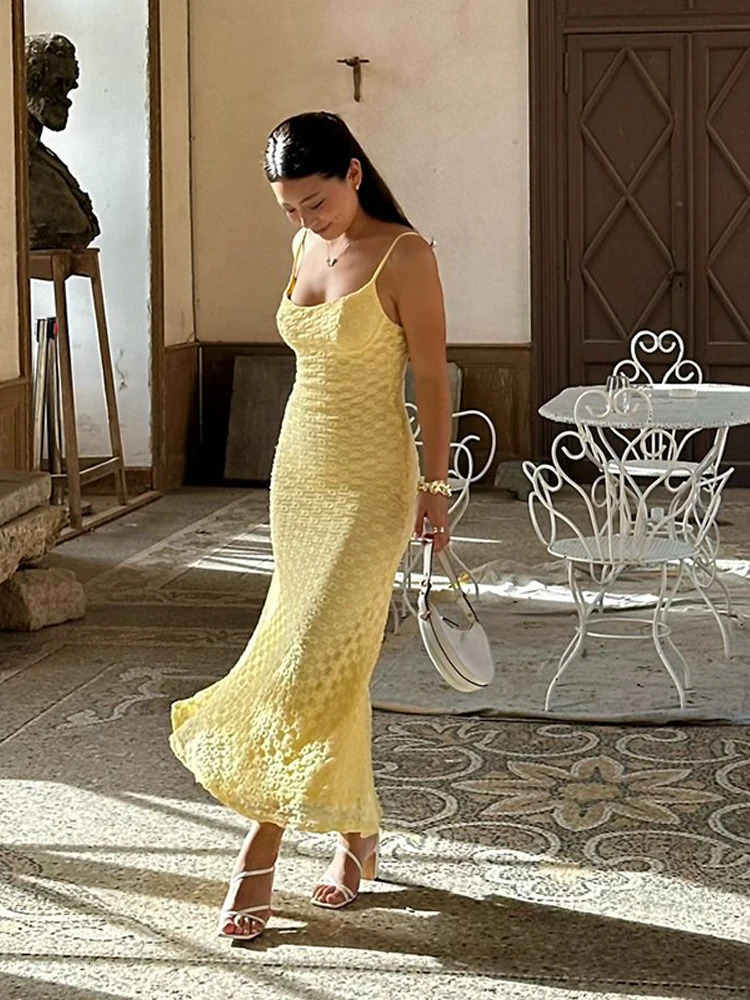 Fashionable womens yellow jacquard ultra-thin suspender long dress sexy square neckline sleeveless dress elegant womens evening gown 250415