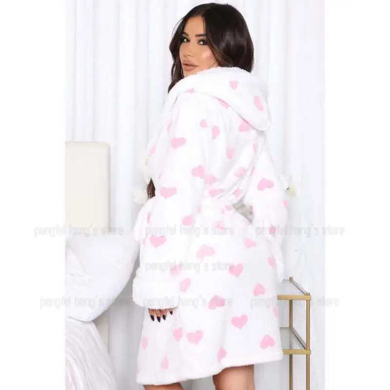 2025 Autumn Winter New Kimono Bathrobe Short Hooded Nightgown Women Warm Sleepwear Thick Flannel Shower Robes Nightwear C251115