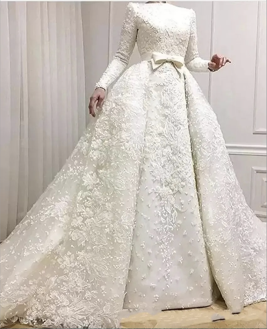 2025 Modest Muslim Wedding Dresses Long Sleeves Lace Appliqued Beaded Bridal Gowns with Overskirts Wedding Gowns
