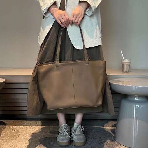 Mm Women's Bags Head Layer Cowhide Tote With Large Capacity For Women's Versatile Commuting Shoulder New Minimalist Shopping Underarm Bag