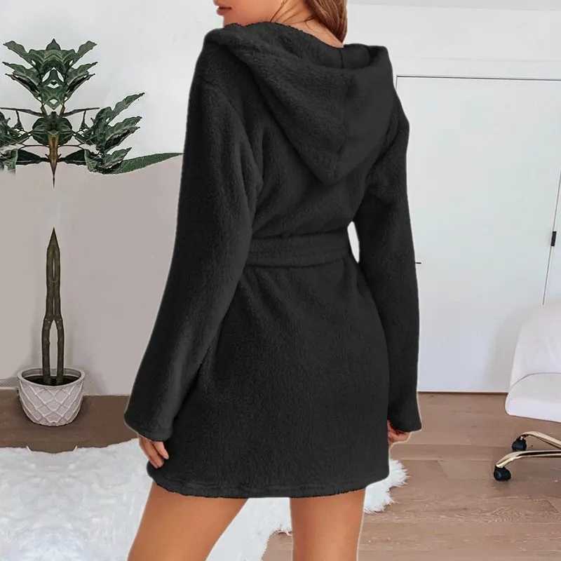 Winter Women Bath Robe Fluffy Plush Pyjamas Ladies Sexy Hooded Dressing Solid Color Gown Warm Bathrobe Female loungewear C251115