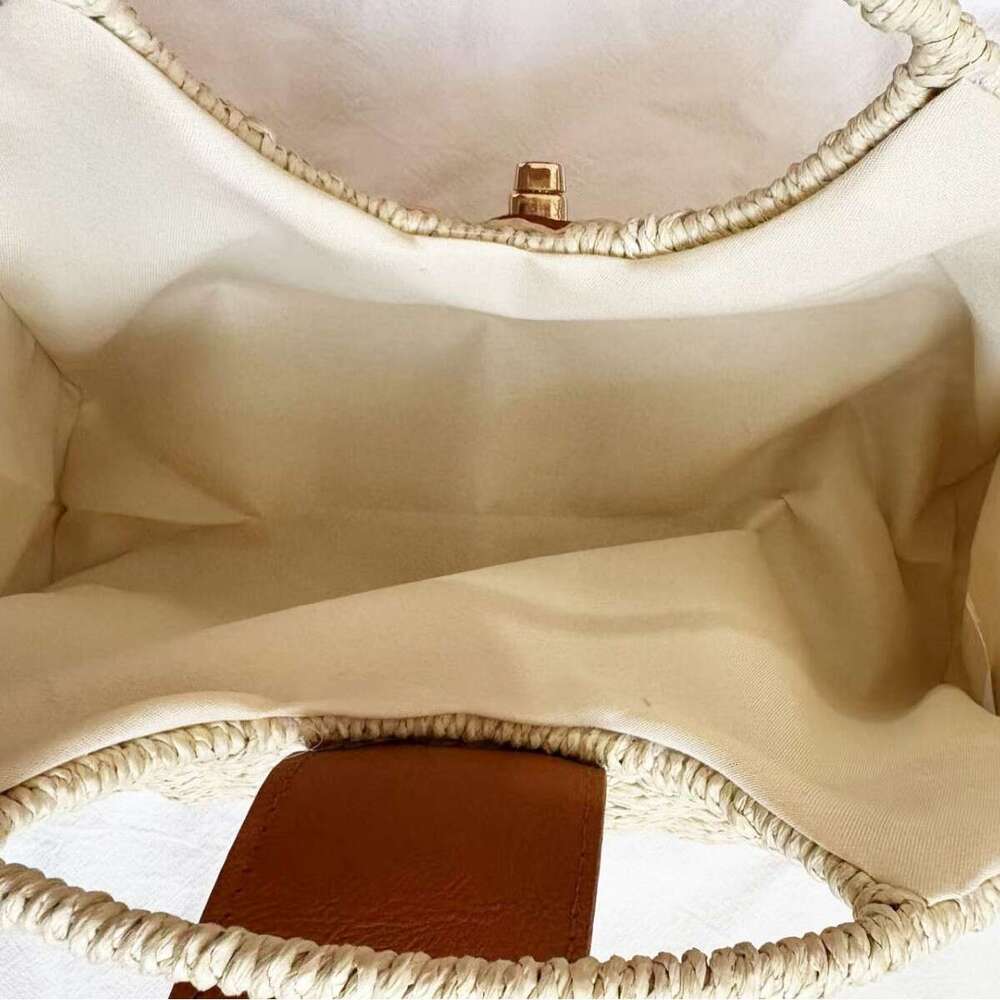 Texture women's large capacity new spring and summer niche crossbody bag, hand-held grass woven bag