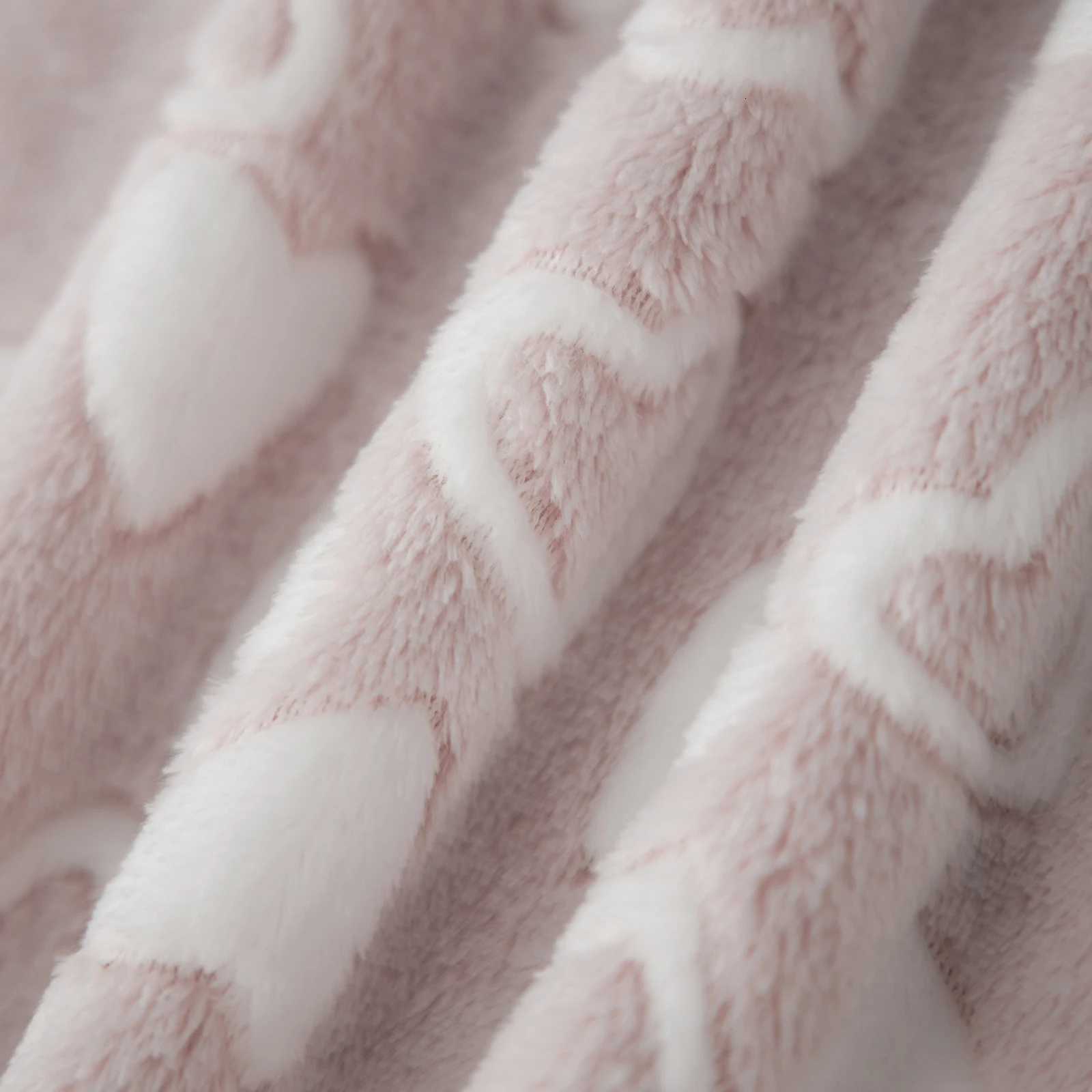 2025 New Fashion Womens Thick Flannel Bathrobe Heart Print Long Sleeve Fuzzy Plush Shawl Collar Bath Robe with Belt C251115