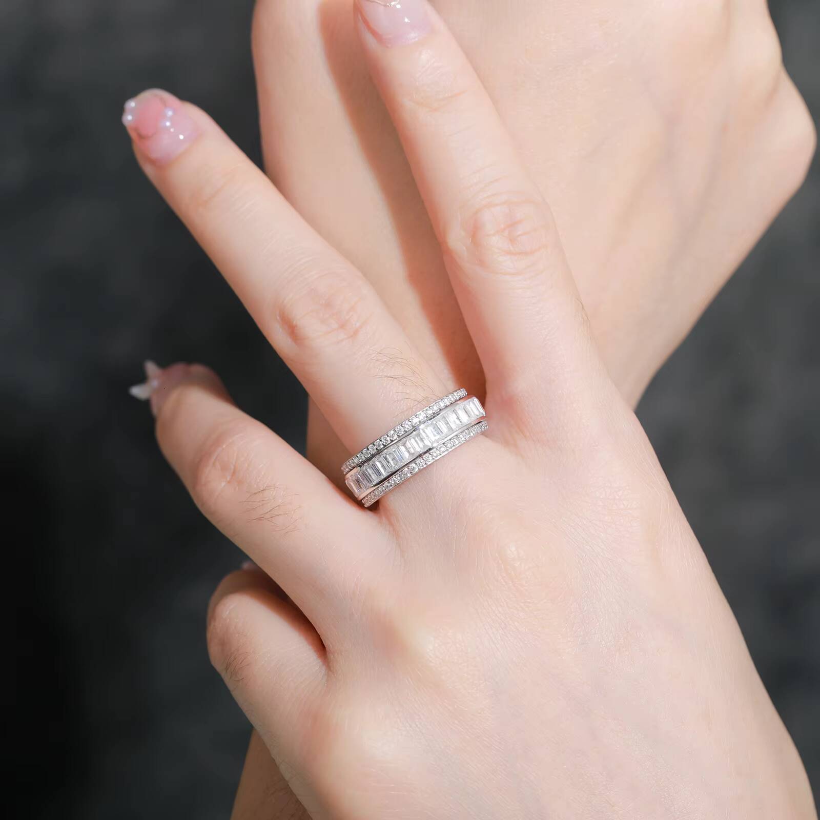 Fashion Girl Gift Moissanite Ring Daily Wear 925 Sterling Silver VVS Moissanite Diamond Sparkling Jewelry Ring