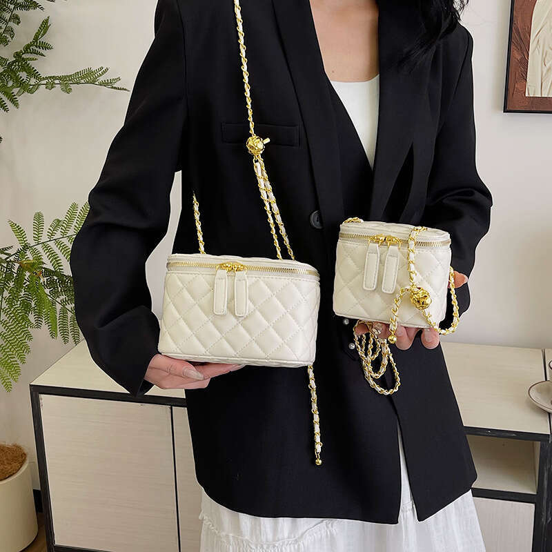 Spring and summer new niche box golden ball diamond grid chain small square bag, women's 2025 mini texture single shoulder crossbody bag