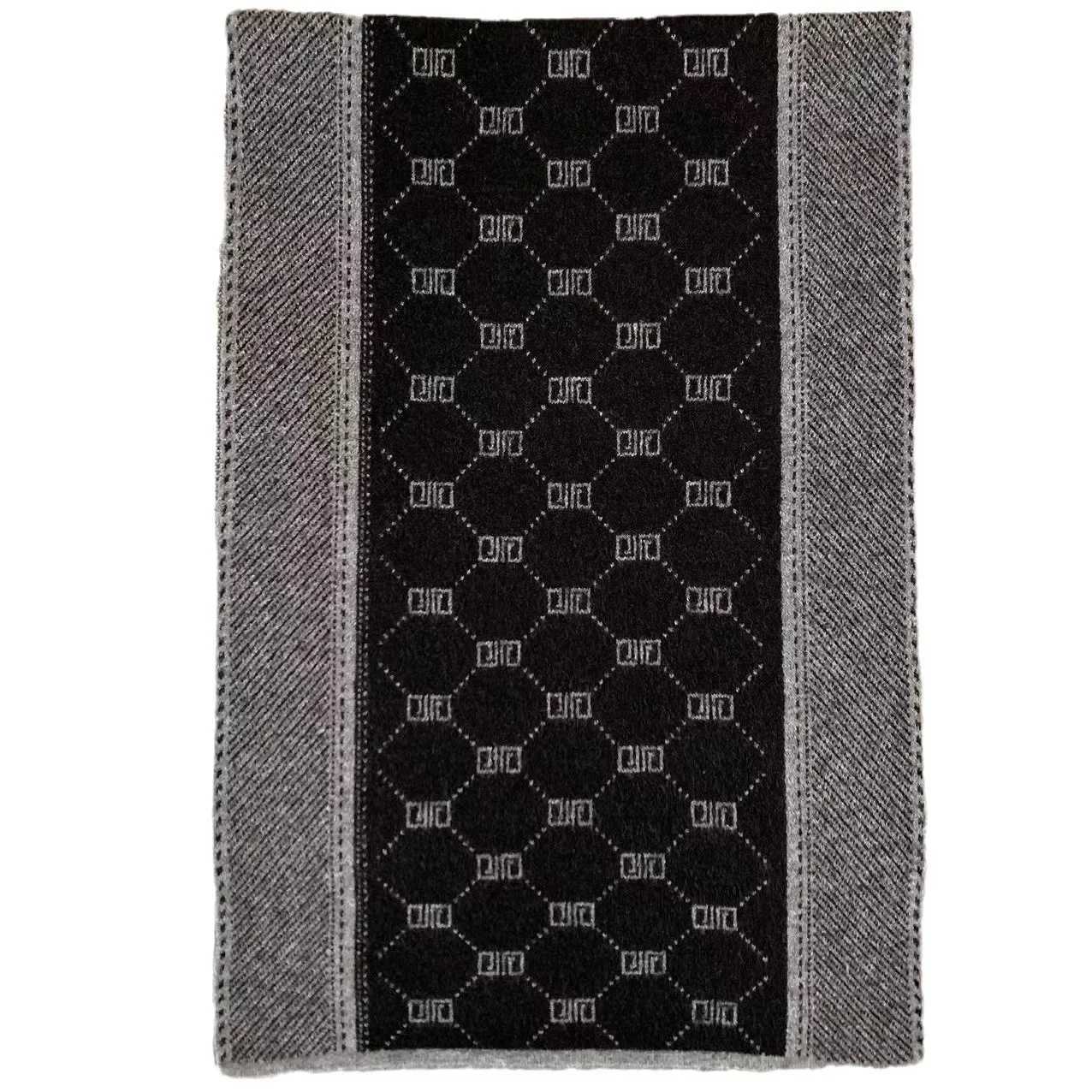 Luxury Fashion Brand Design Scarf Men Autumn Winter New Daily Versatile Warm Muffler Male Cold Day Knitted Windproof Long Scarf Gents Y251115