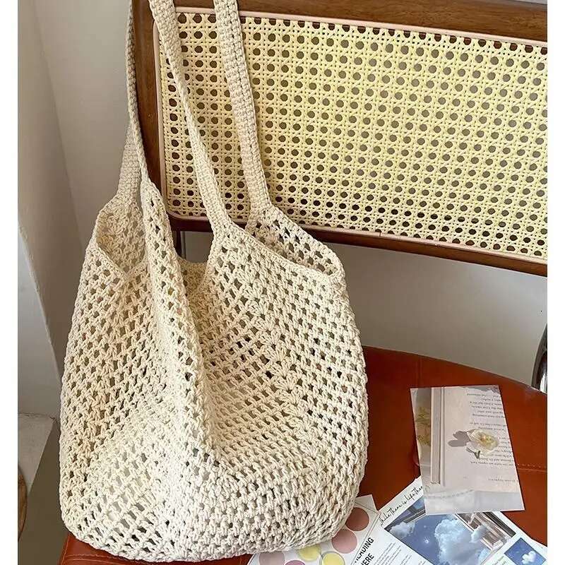 Leisure Large Capacity Cotton Woven Hollow Straw Shoulder Holiday Beach Bag