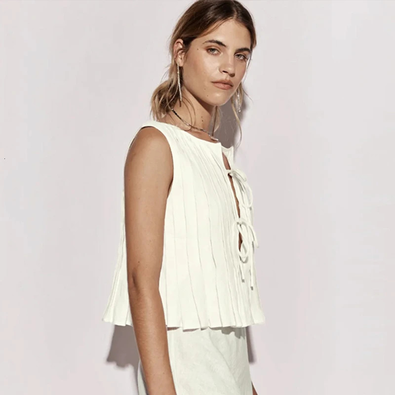 Solid Tank Women Summer Fashion Bandage O-Neck Casual Slim Tank Sexy Sleeveless Hollow Out Female Club Party Versatile Tank 250415