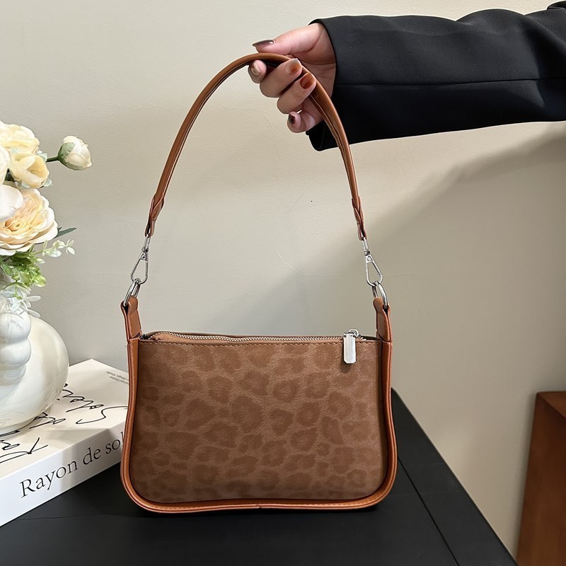Hot-Selling Underarm Bag for Women New Simple Leopard Print Shoulder Bag Korean Niche High-End Crossbody Small Square Bag
