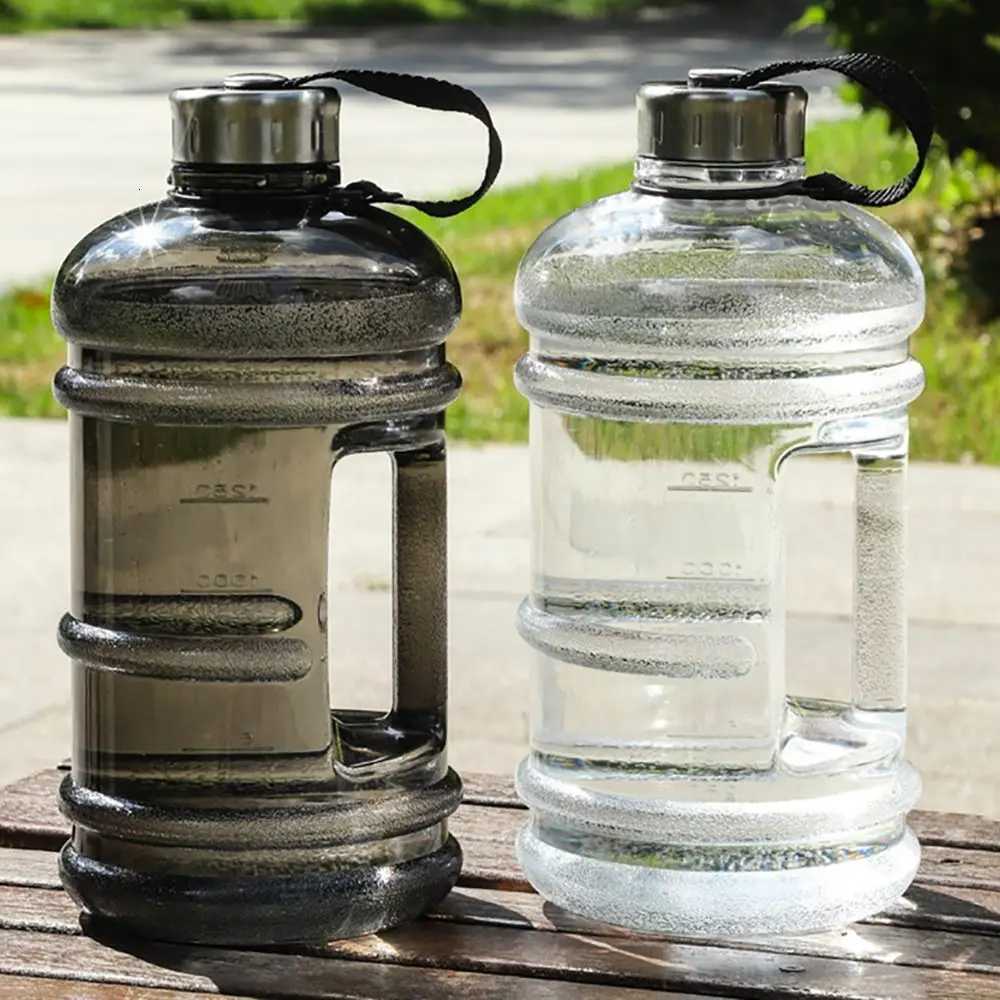 1Pcs Durable Gallon Bottle Water Bottle Portable PETG Sports Drink Bottle 2L Large Capacity With Handle Shaker BottleW251114