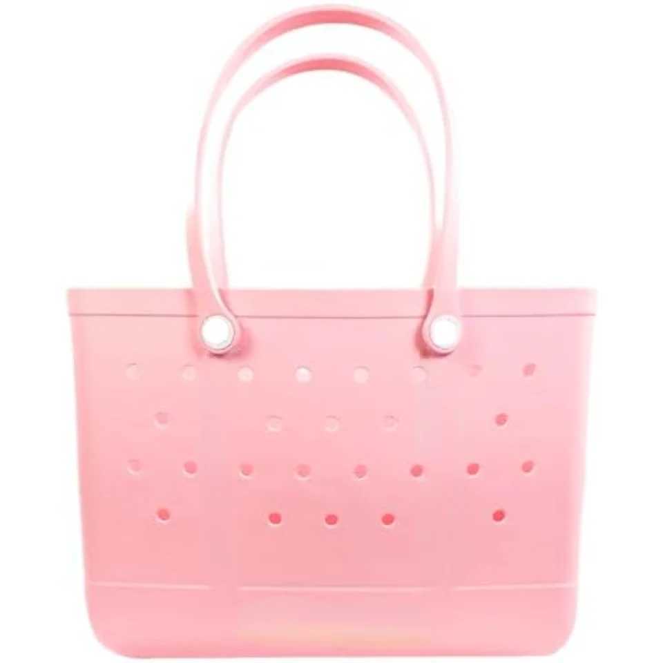 Elegant and spacious handbag - a fashionable handbag suitable for any occasion W250415