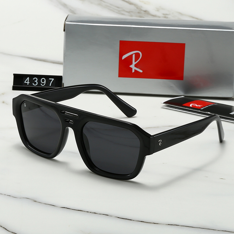 Chandal Sunglasses 2025 Designer Heart Shape Chan Sunglass Polygons Men Hollow Classic Frame Outdoor Beach Sun Glasses For Women Exquisite Gift 4397