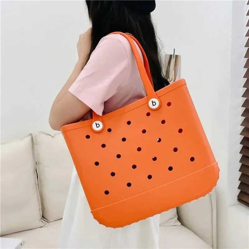 Rubber Womens Borg Bag Fashion Summer Pool Shoulder Bag EVA Large Capacity Shopping Basket Womens Pool Handbag Beach Jelly Bag W250415