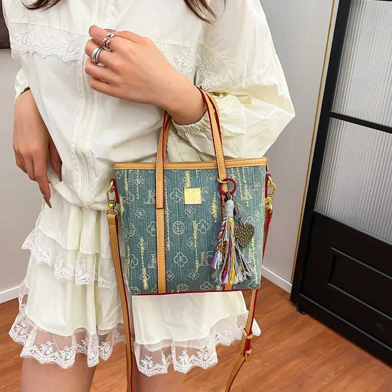 Luxury Paris Inspired Tote Bag For Women Elegant Leather Large Capacity Classic Designer Shopper BagW251115