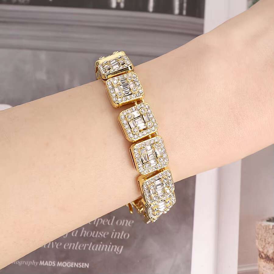DHcollection New Design Elegant Rhie Crystal Jewelry Hip Hop Baguette Cluster Tennis Chain Women Unisex Men Zinc Alloy