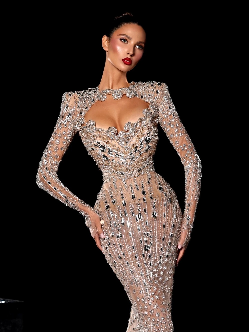 Sexy Beaded Rhinestones Evening Dress Illusion Long Sleeve Prom Dresses Customized Floor Length Party Gown