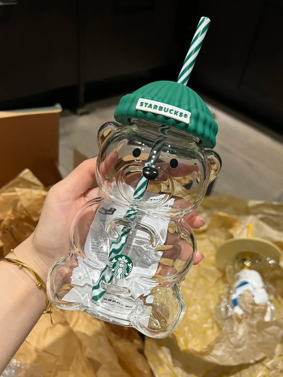 20oz Star bucks Bearista Glass Bear Cup With Straw Cute Transparent Tumbler With Hat For Iced Coffee Cold Drink Christmas Gifts 2025 Limited Edition New
