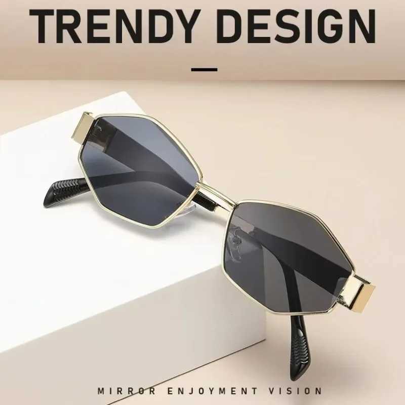 Fashion Hexagon Sunglasses for Women 2025 Luxury Brand Design Unique Polygonal Sunglasses for Men Retro Small Frame GlassesT250414