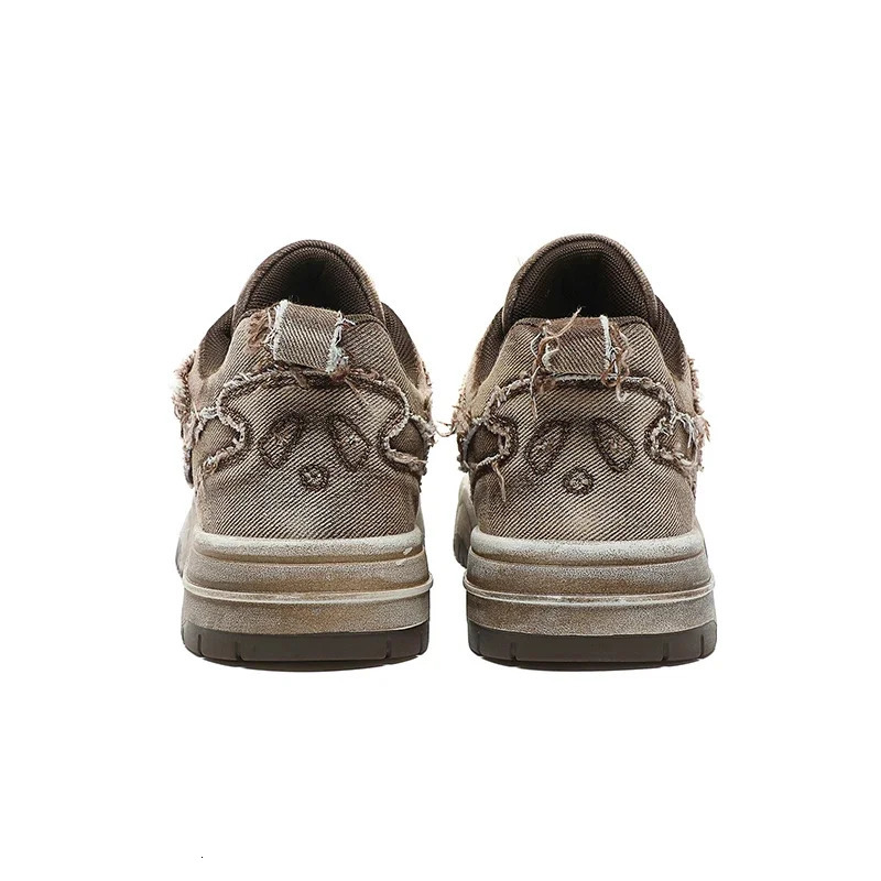 Mens Personalized Cowboy Retro Fashion Skateboarding Shoes Mens Sports Shoes Couple Outdoor Sports and Casual Shoes 250411