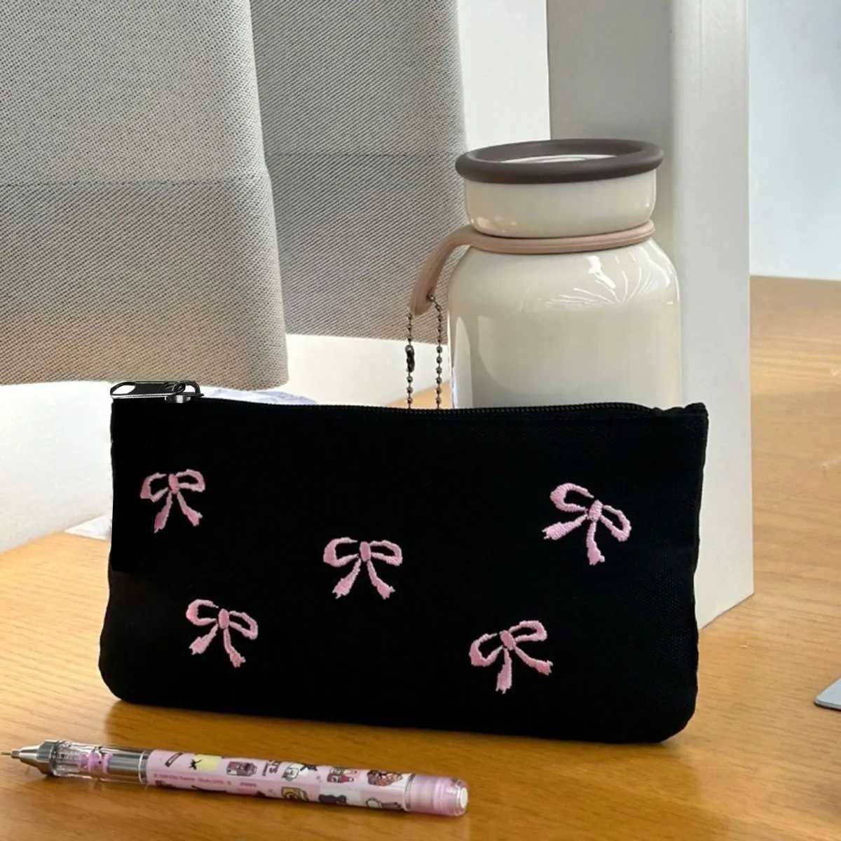Black butterfly embroidery pencil case high appearance cosmetic storage bag simple interior cosmetic bag 1 pack (zipper direction random)XJ250415