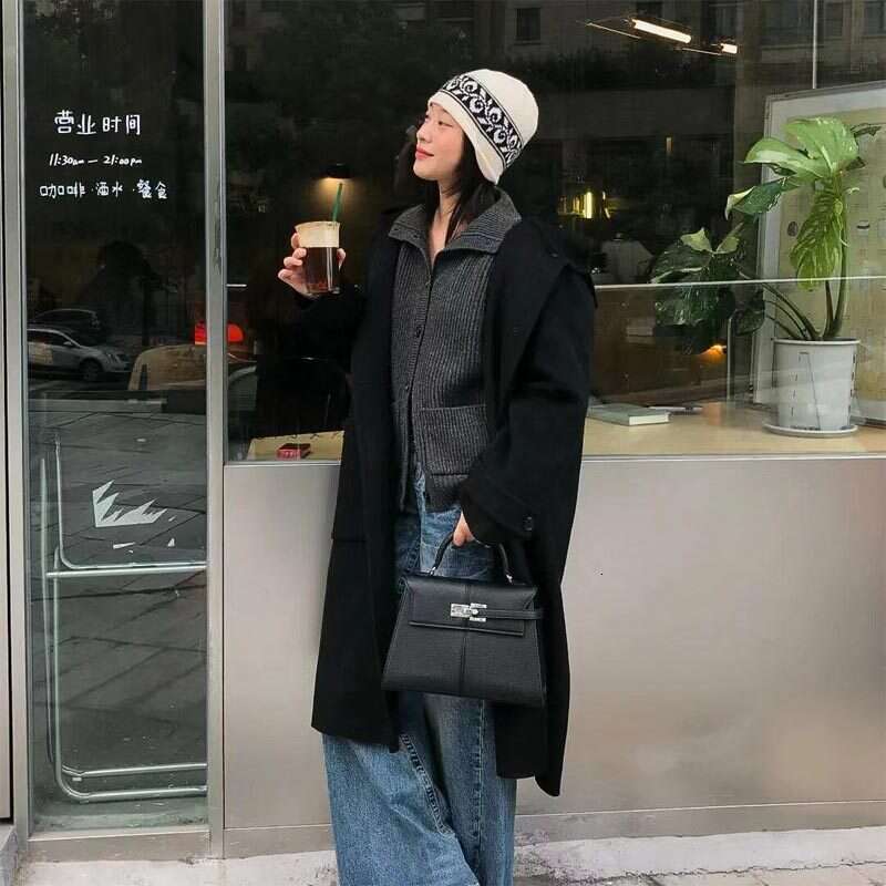Women's Bags JW PEI Elise trapezoidal commuting small handbag high-end crossbody bag