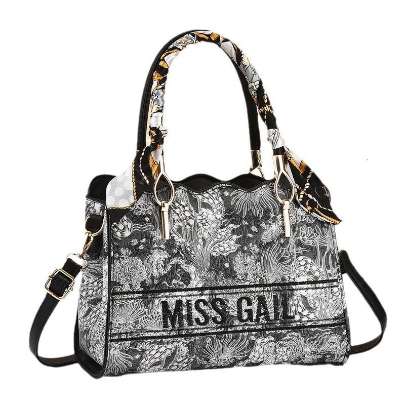 New Wer Material Large Capacity Shoulder Versatile Messenger Handbag High-End Fashion Women's Bag